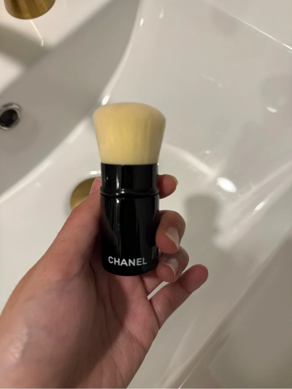 Chanel blush brush